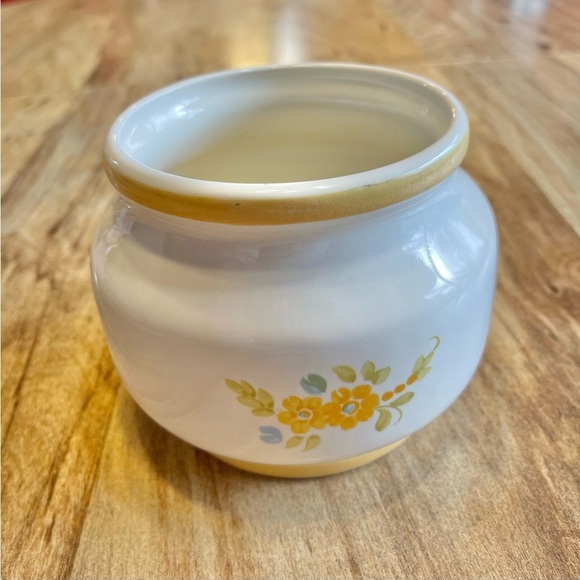 VINTAGE Planter - Picture 5 of 8